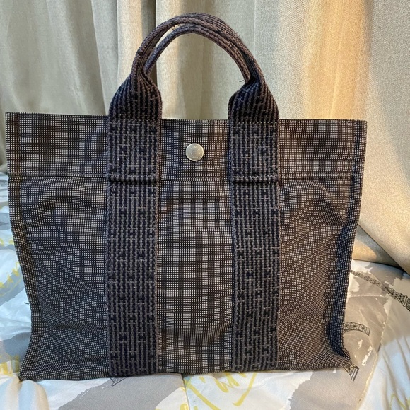 ❌sold out ❌fbpageLuxonlinecanada‼️ - Picture 1 of 15